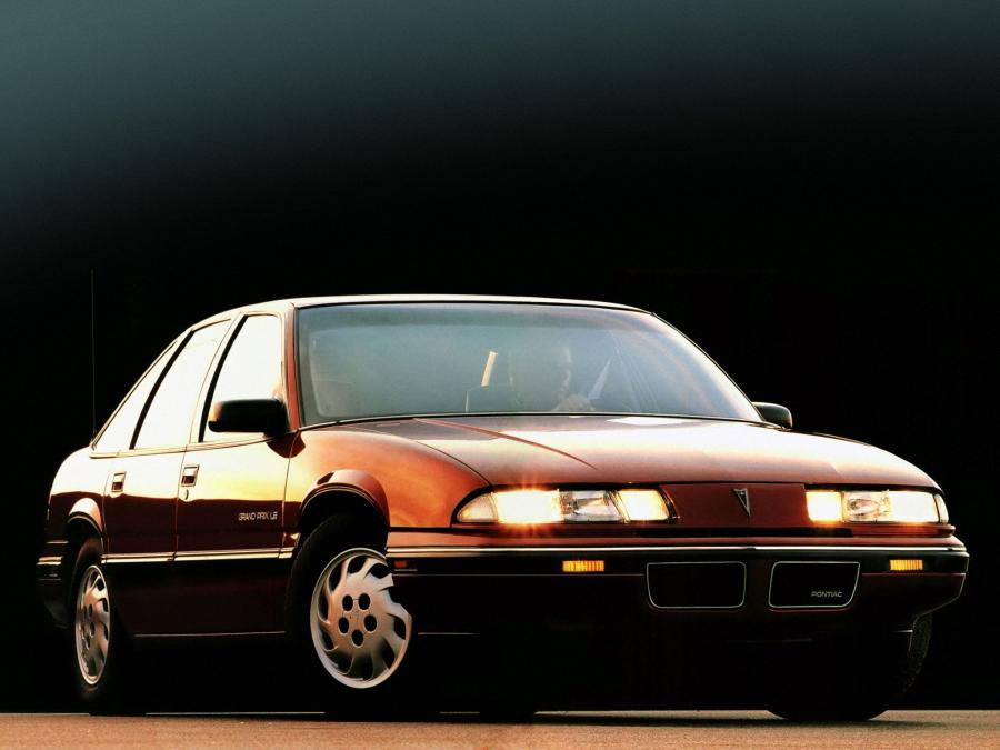 Pontiac Grand Prix LE Sedan '1989